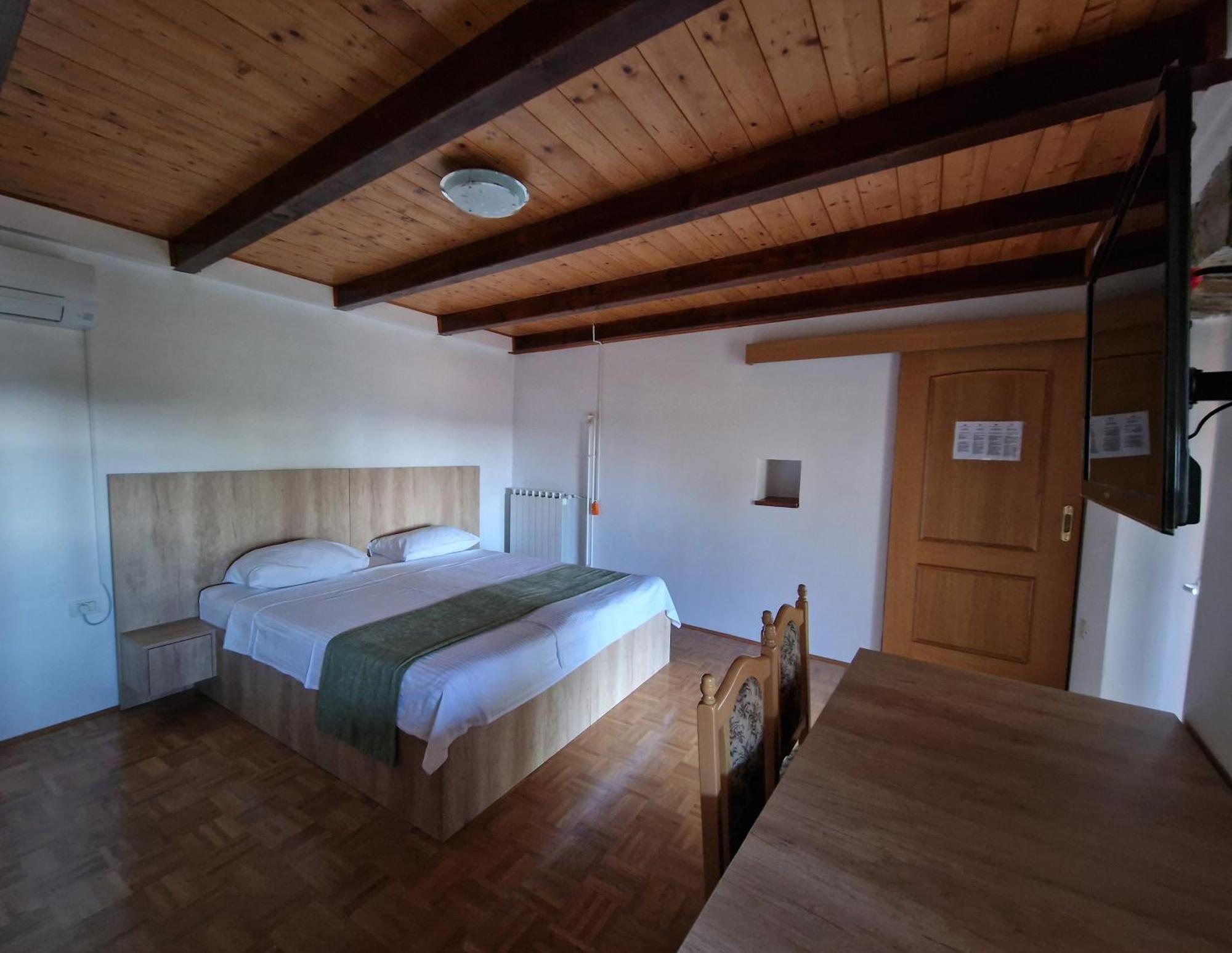 Apartma Nika Pobegi Exterior photo